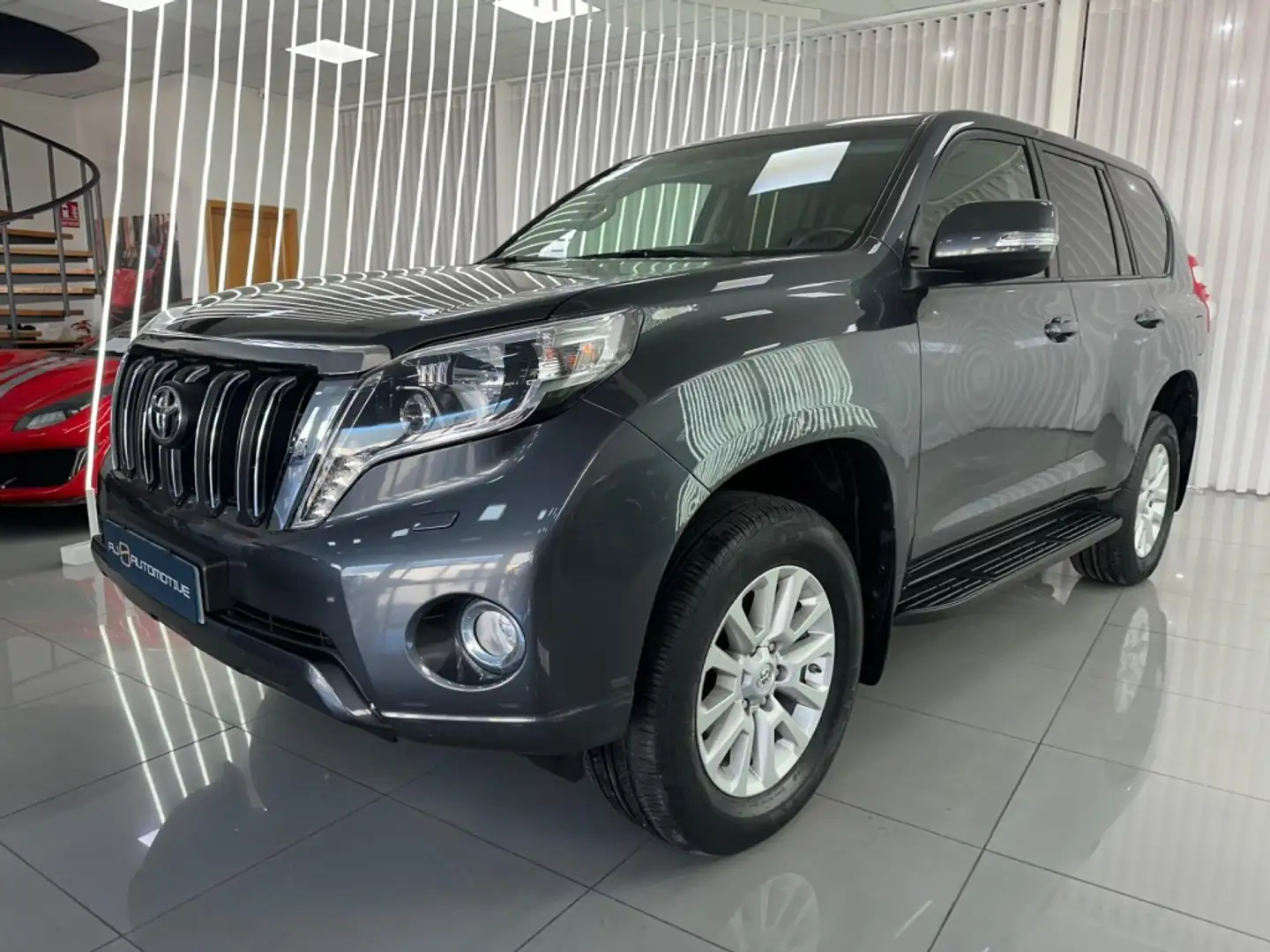 Toyota Land Cruiser D-4D VX Aut. Gris - 1