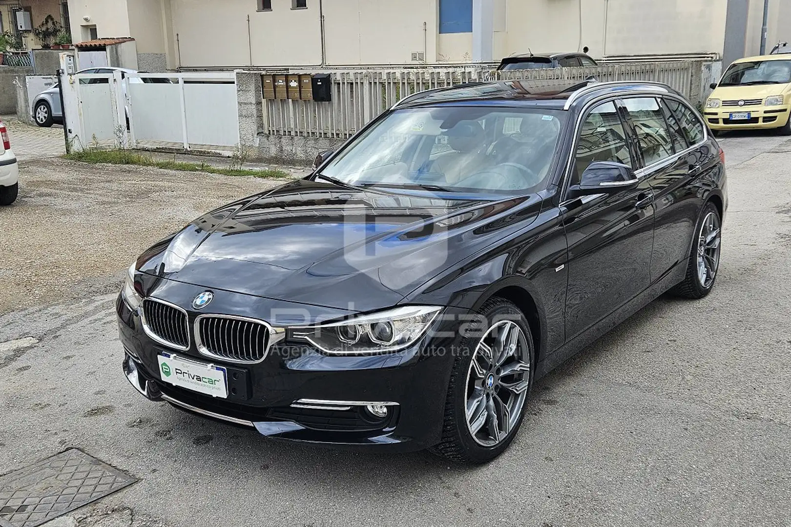 BMW 320 320d xDrive Touring Luxury Nero - 1