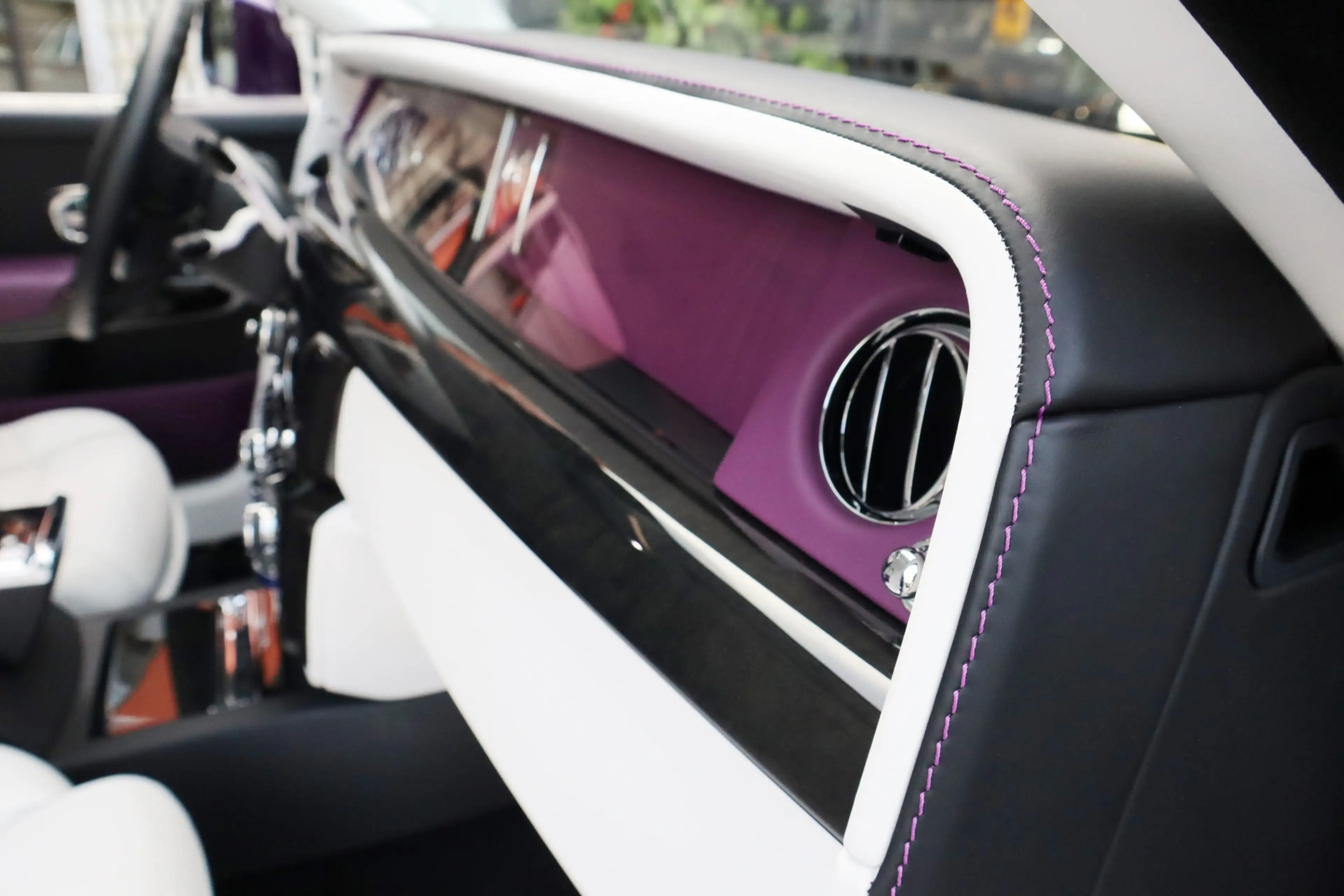 Rolls-Royce Phantom Series II "The Extrovert" | Starlight, Bespoke Aud — photo 18