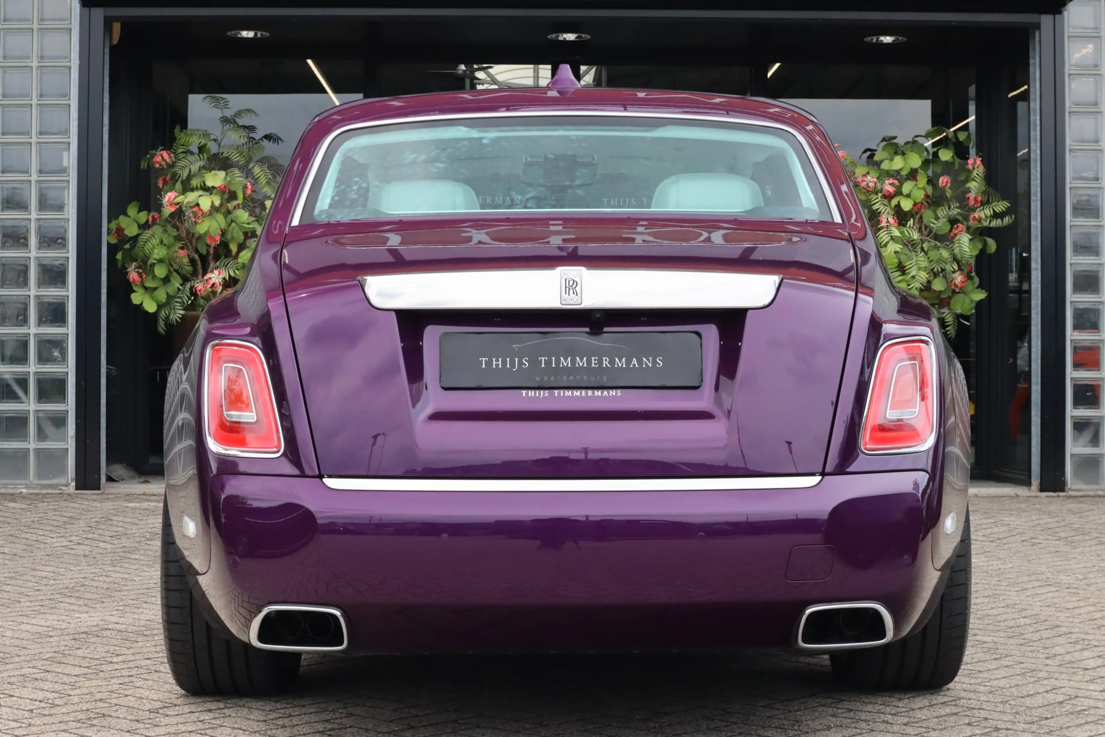 Rolls-Royce Phantom Series II "The Extrovert" | Starlight, Bespoke Aud — photo 5