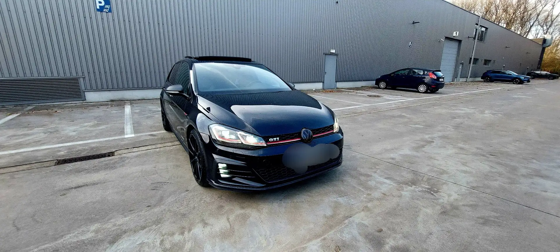 Volkswagen Golf GTI (BlueMotion Technology) DSG - 2