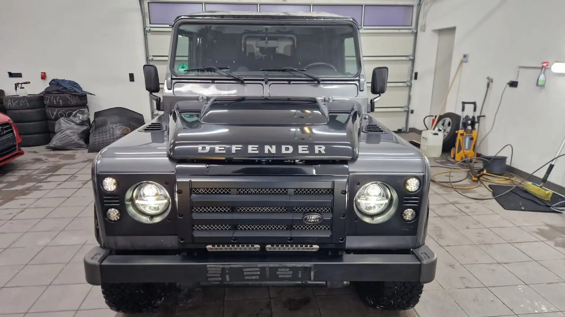 Land Rover Defender 110 E Station Wagon LED  TOP ZUSTAND Grey - 2