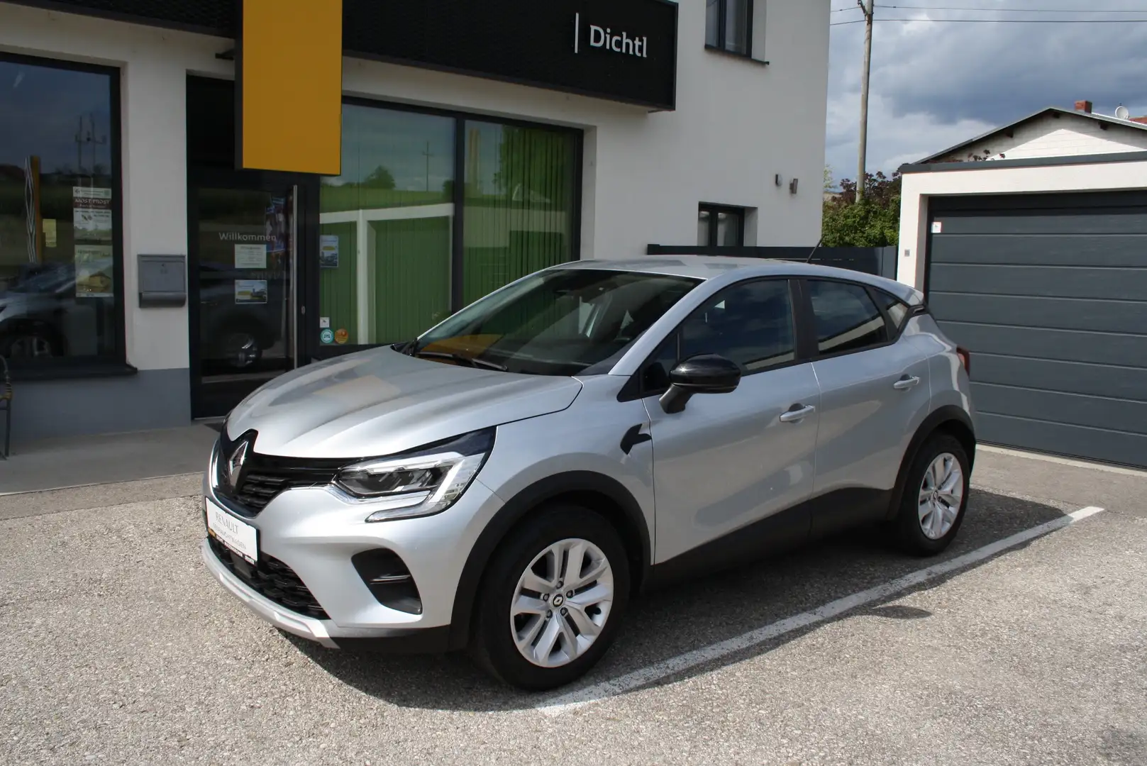 Renault Captur ZEN TCe 90 Silber - 1
