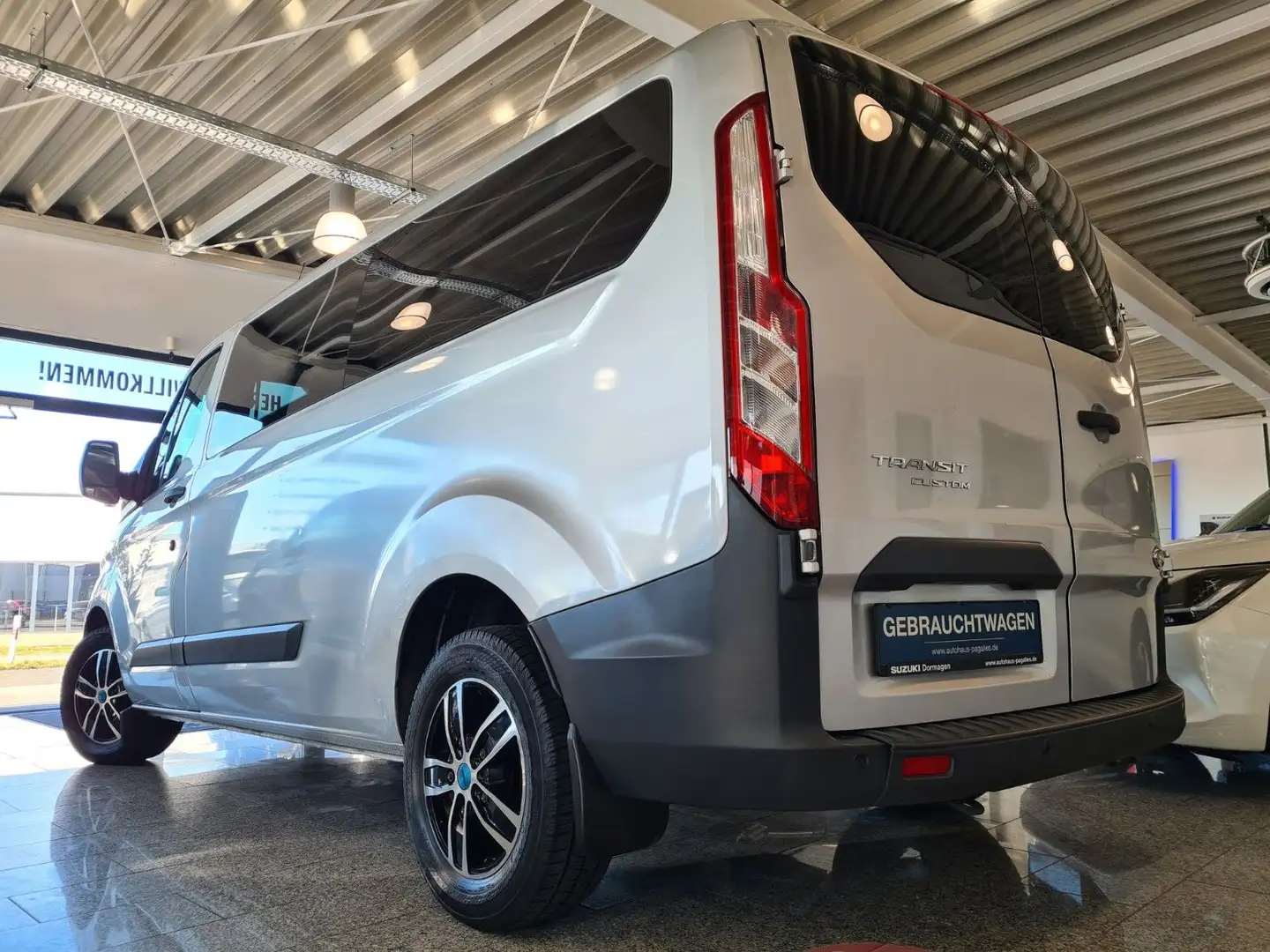 Ford Transit /Tourneo Custom Kombi 310 L2 Trend Plateado - 2