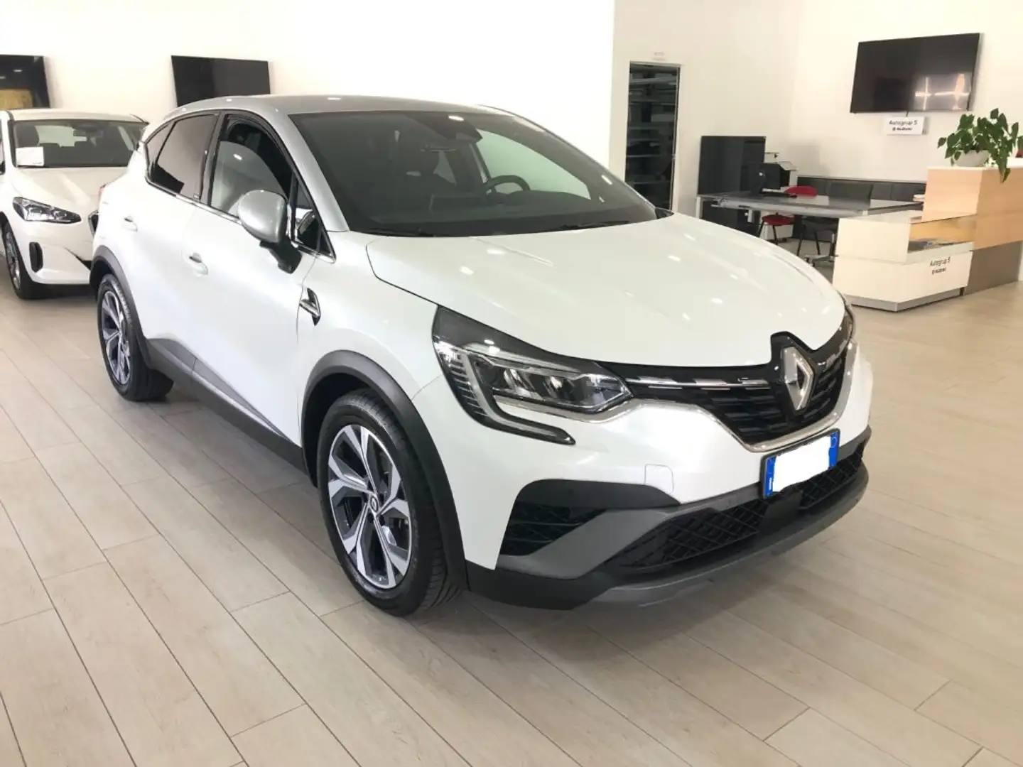 Renault Captur Full Hybrid E-Tech 145 CV RS Line Weiß - 1