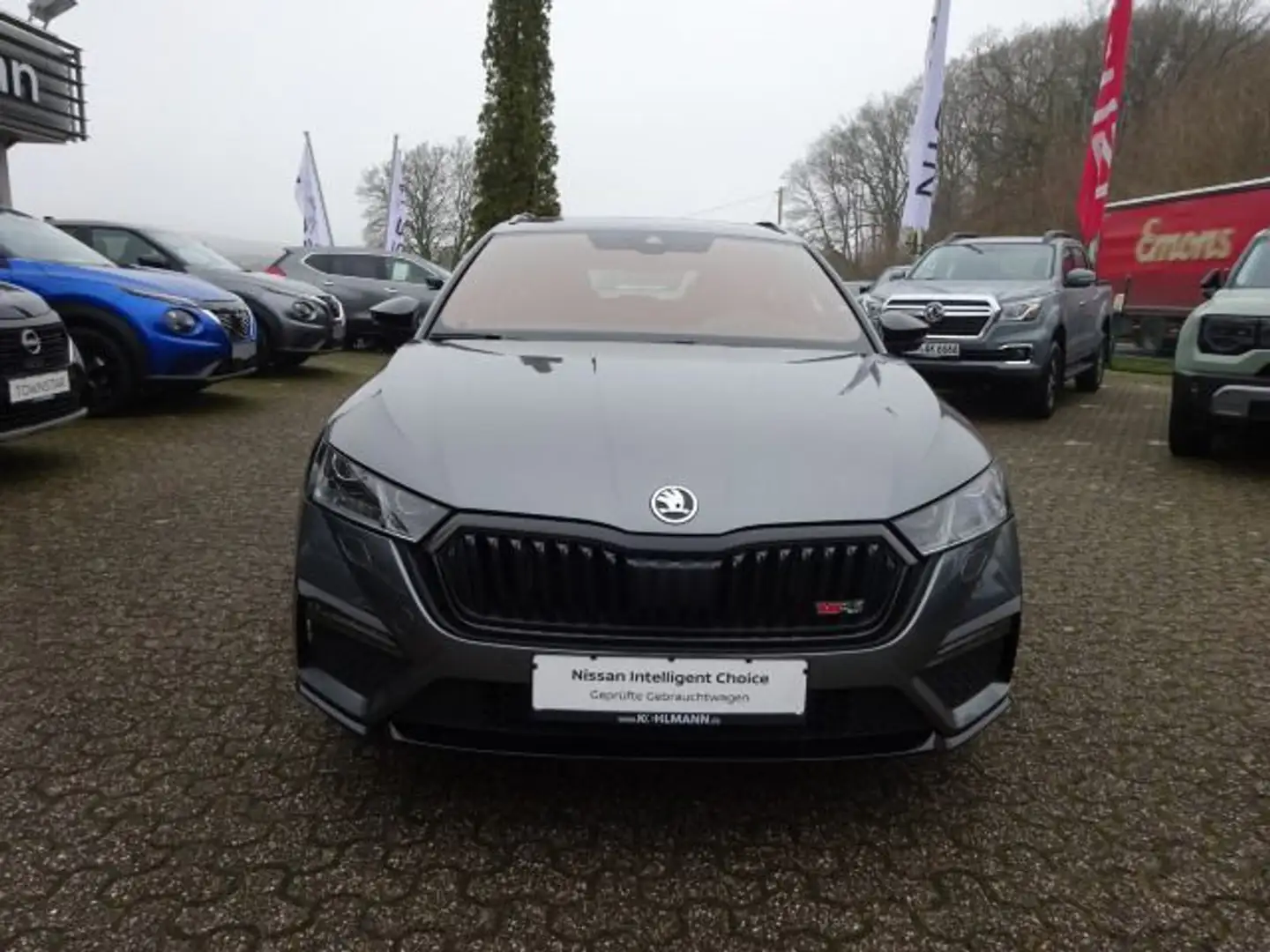 Skoda Octavia Combi RS 2.0 7DSG 360° Navi 19" Gris - 2