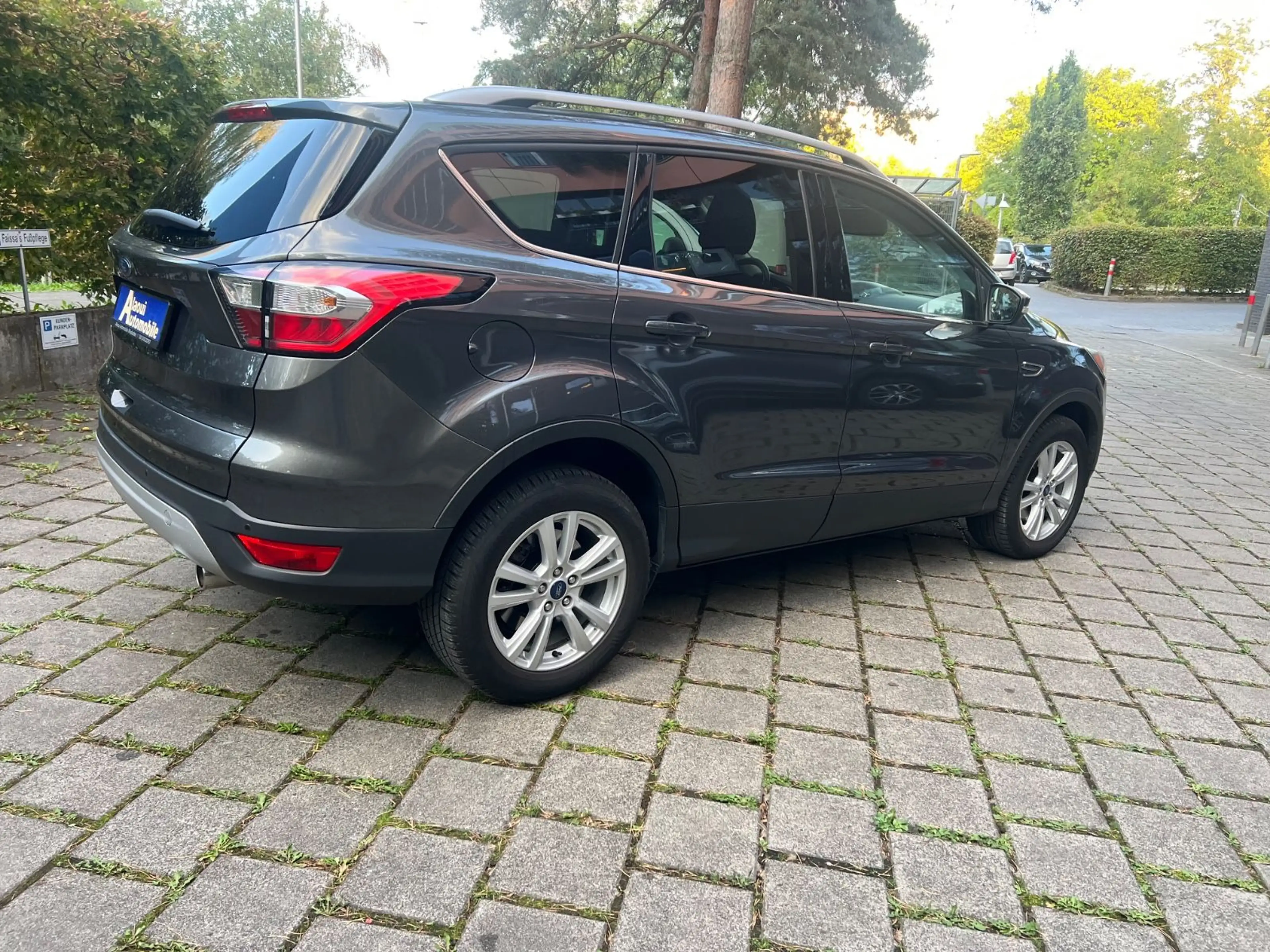 Ford Kuga Cool & Connect~1.Hand — photo 3