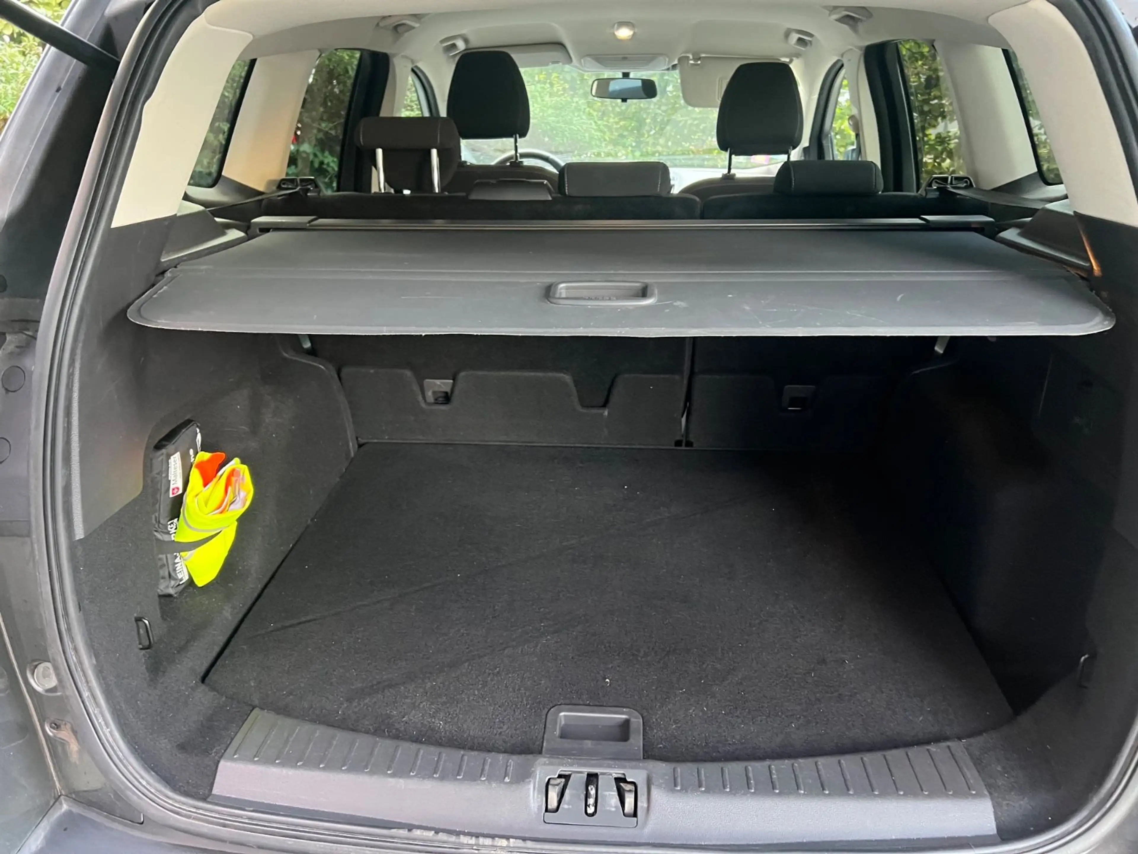 Ford Kuga Cool & Connect~1.Hand — photo 15