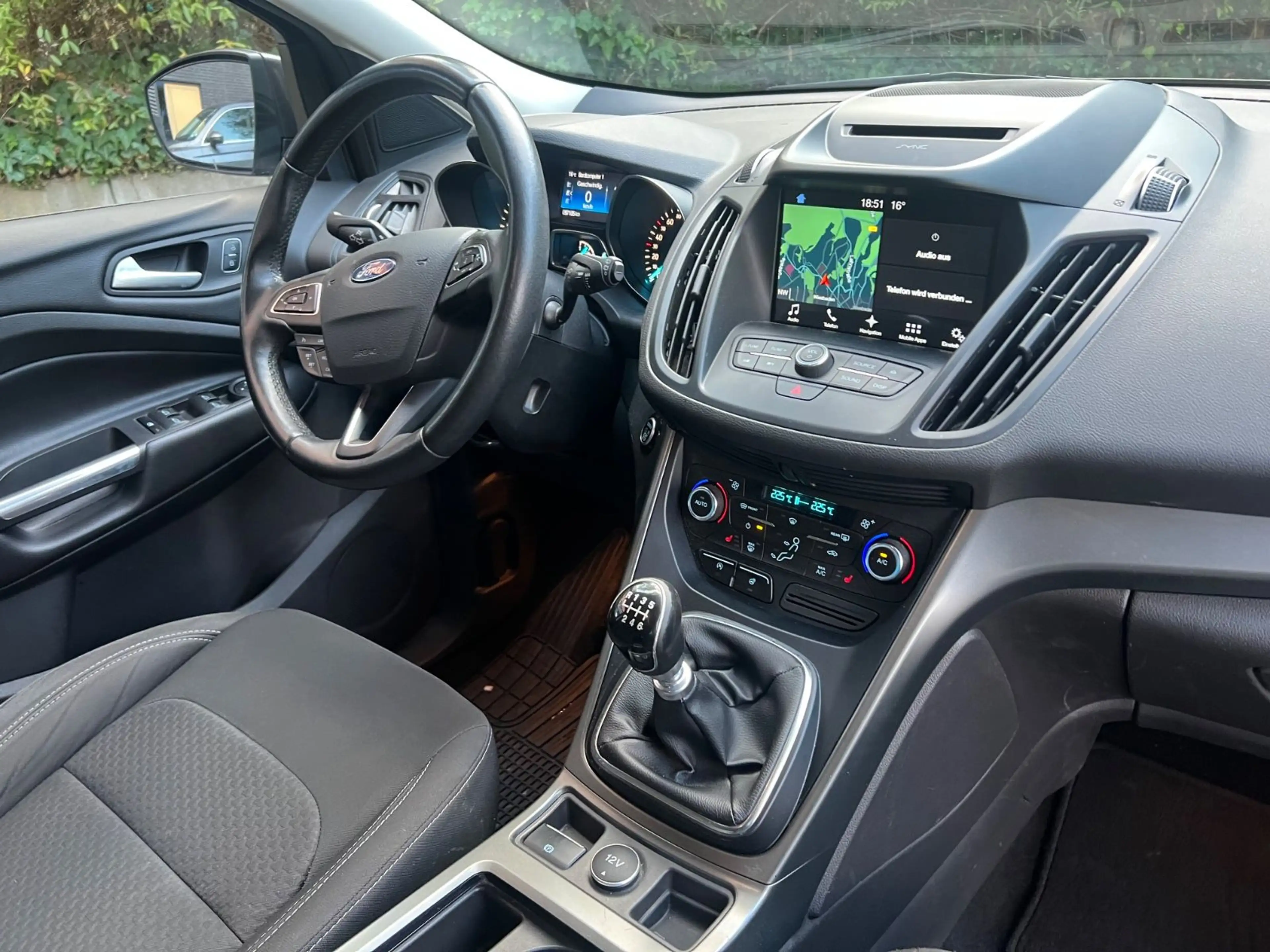 Ford Kuga Cool & Connect~1.Hand — photo 13