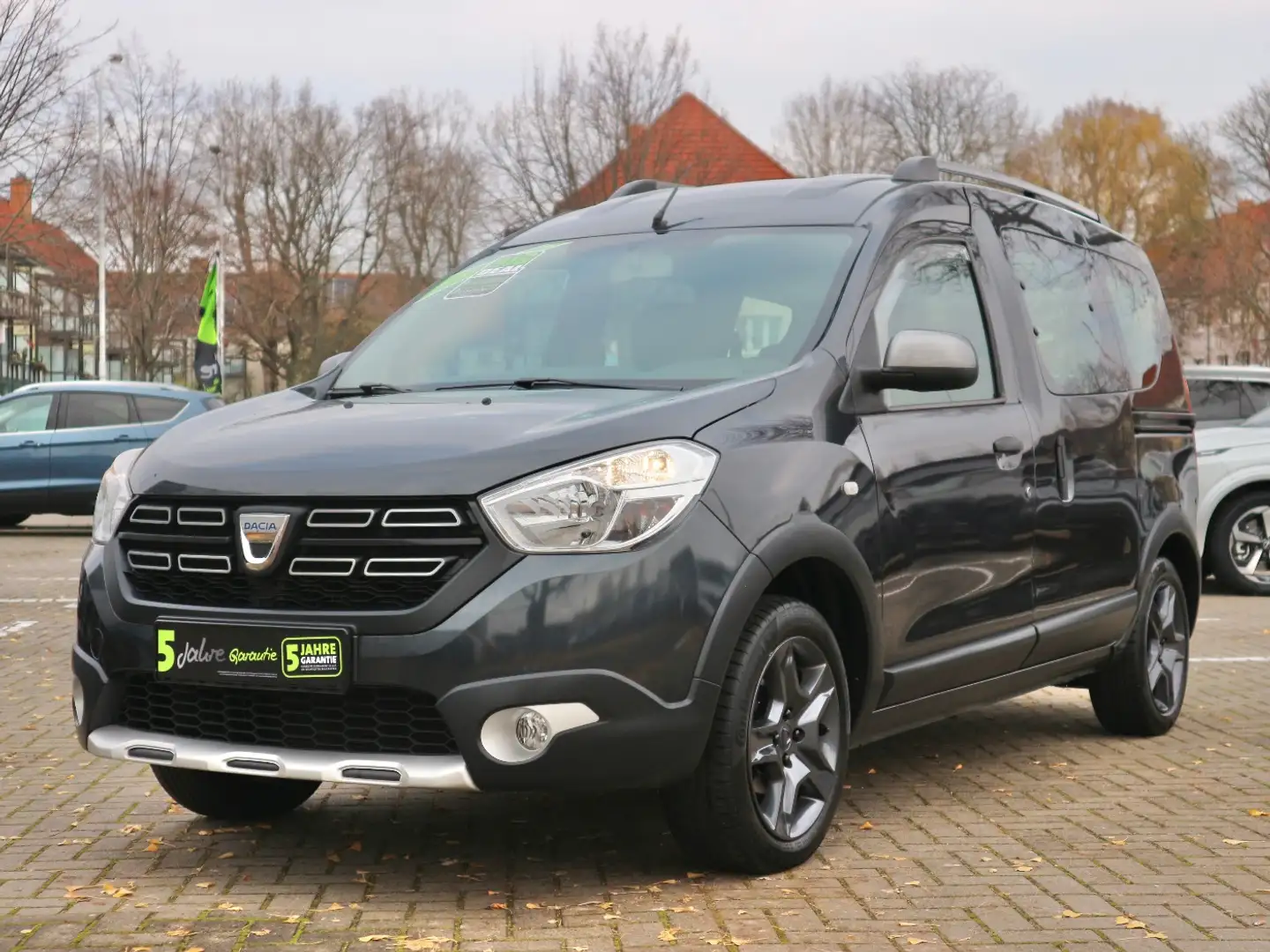 Dacia Dokker 1.6 SCe 100 Stepway Navi Sitzheizung Grau - 2