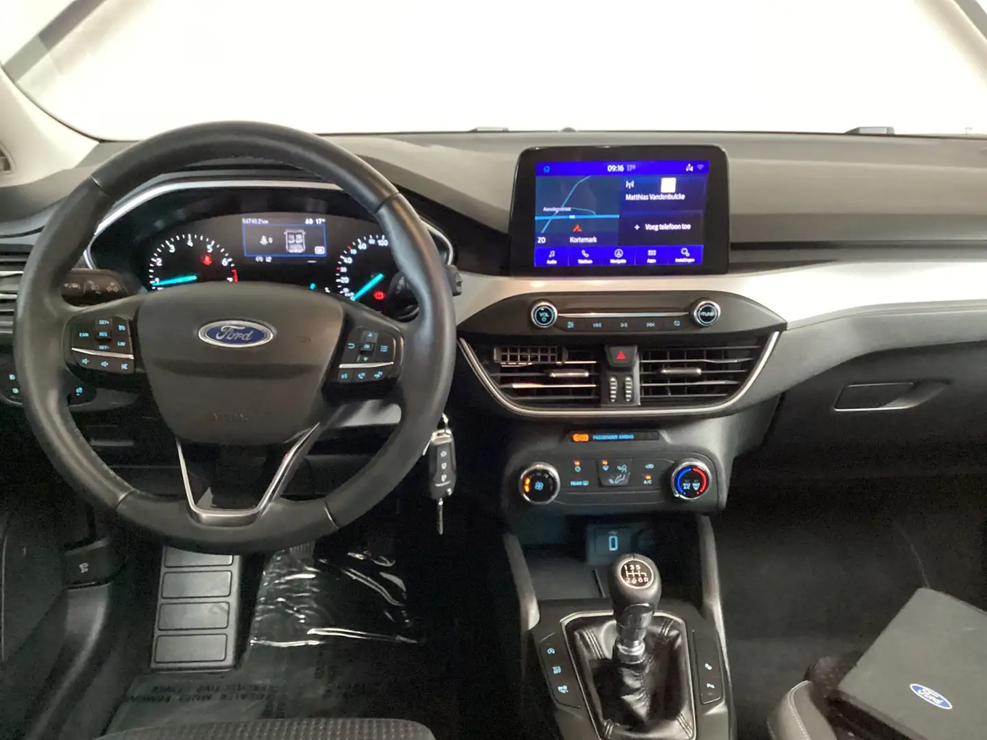 Ford Focus 1.0i/1steEig/54000km/Cam&Pdc/Carplay/AdaptCruise Beige - 2