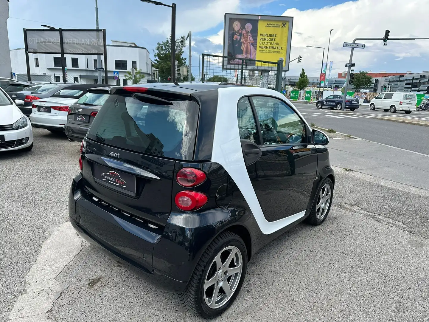 smart forTwo passion 1,0 Allwetterreifen Navi Klimaautomatik Schwarz - 2