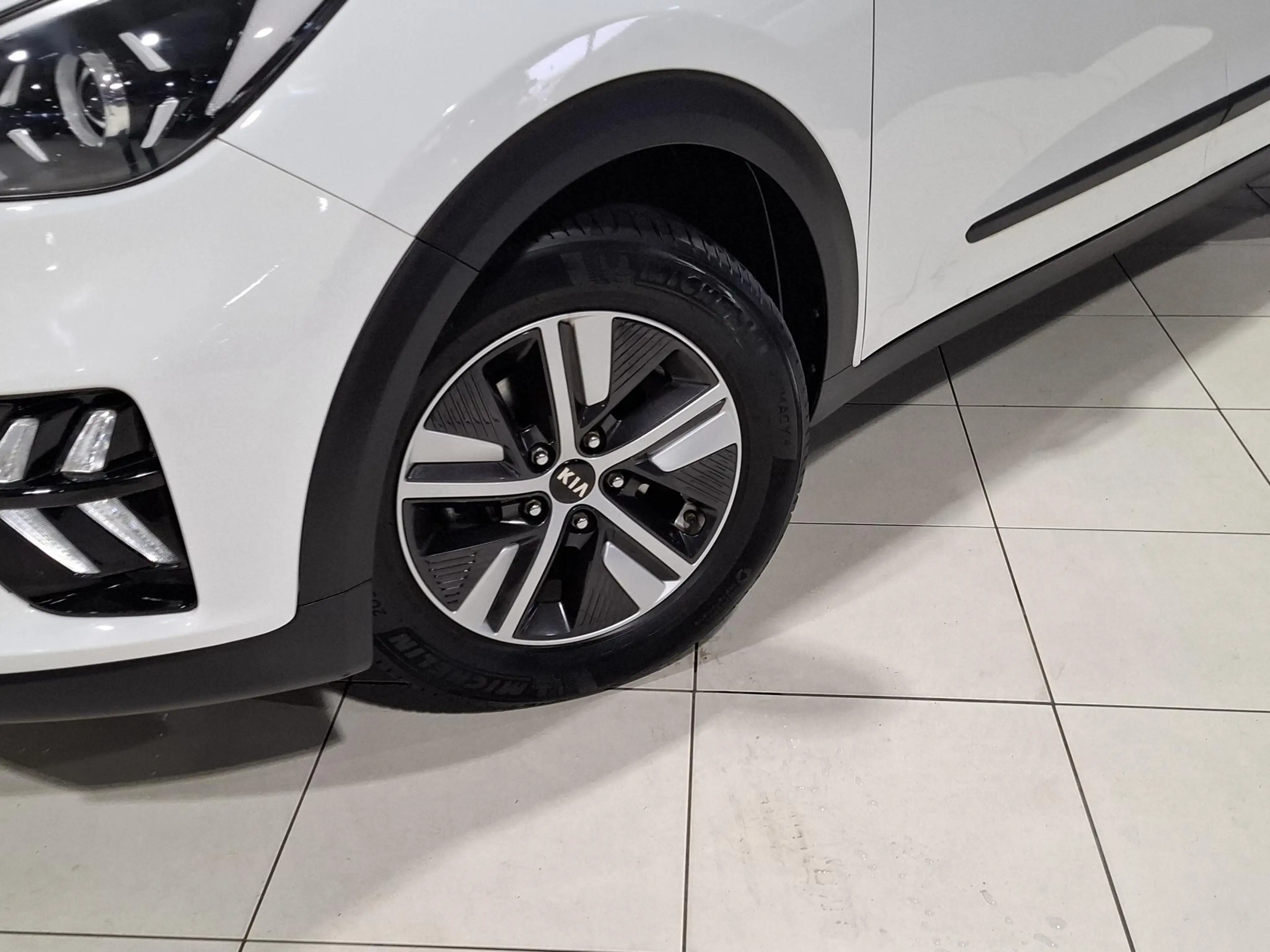 Kia Niro 1.6 GDi Hybrid DynamicLine Apple Carplay/Android A — photo 2
