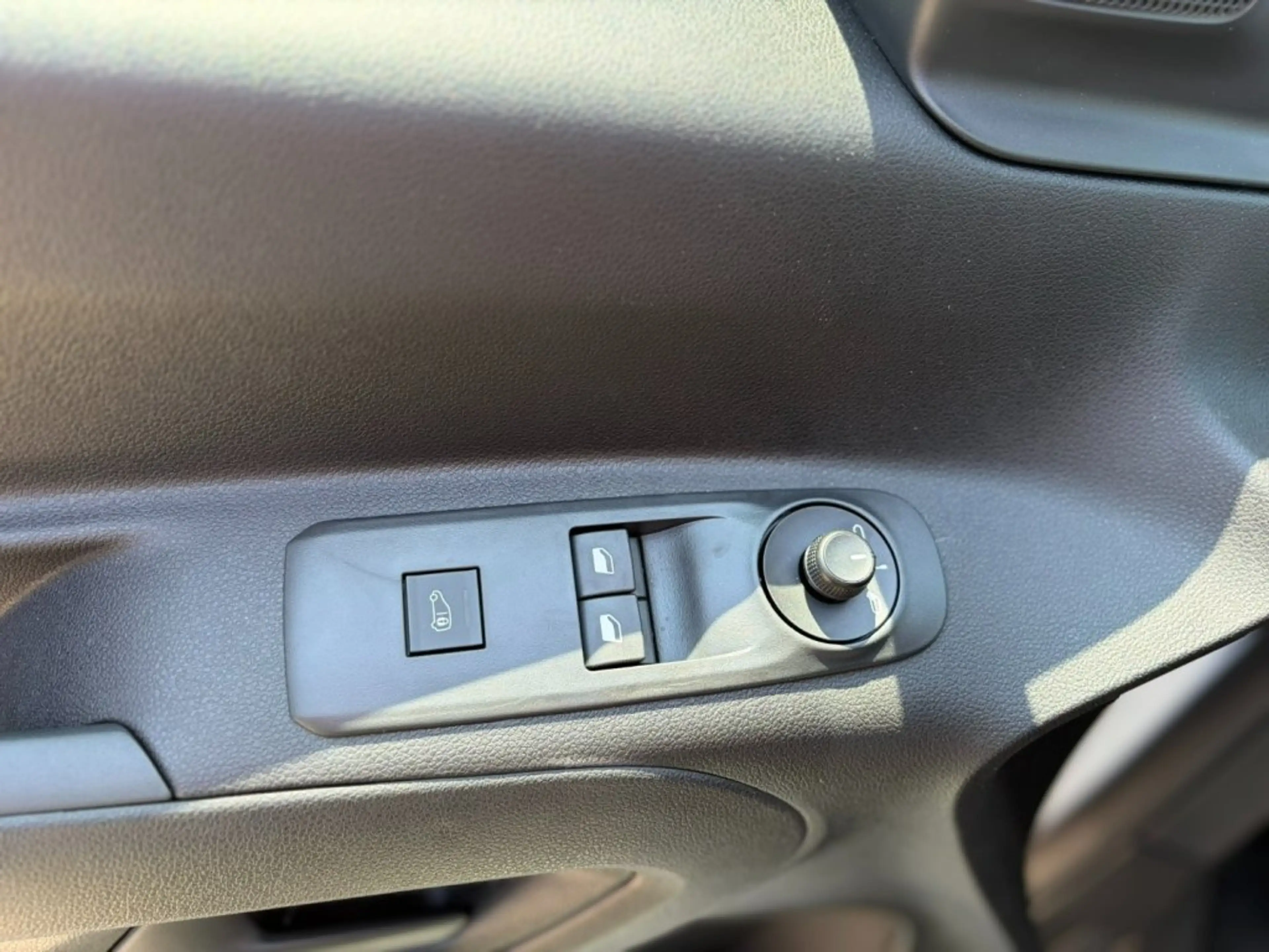 Fiat Doblo Doblò KW XL Diesel 100 Manuell — photo 10