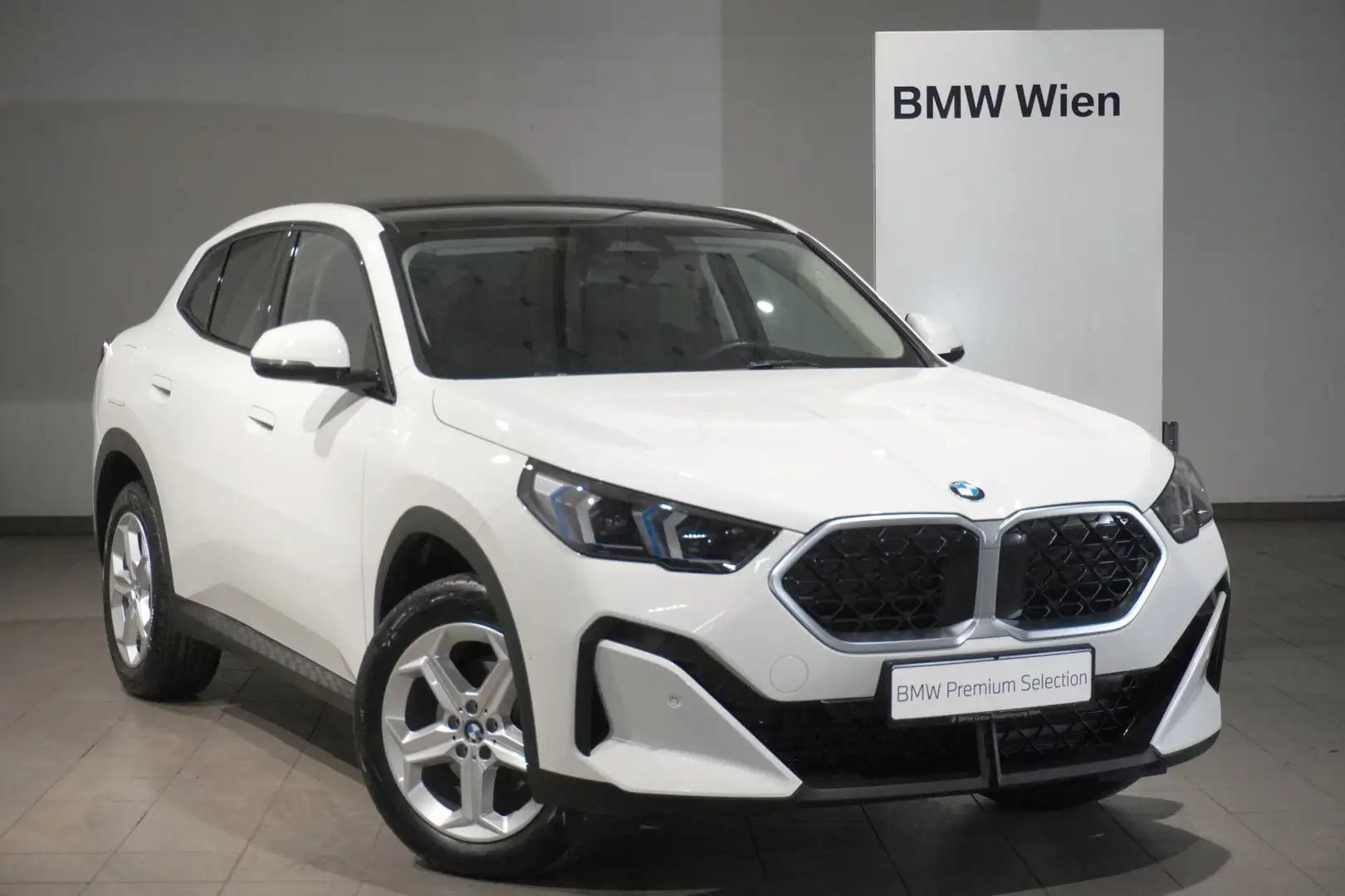 BMW X2 sDrive18d Weiß - 1