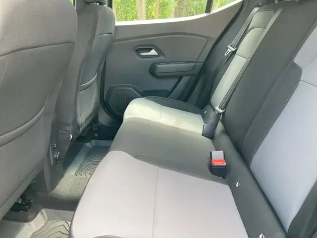 Dacia Sandero view 11