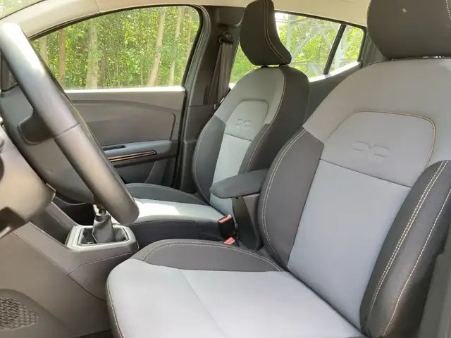 Dacia Sandero view 9