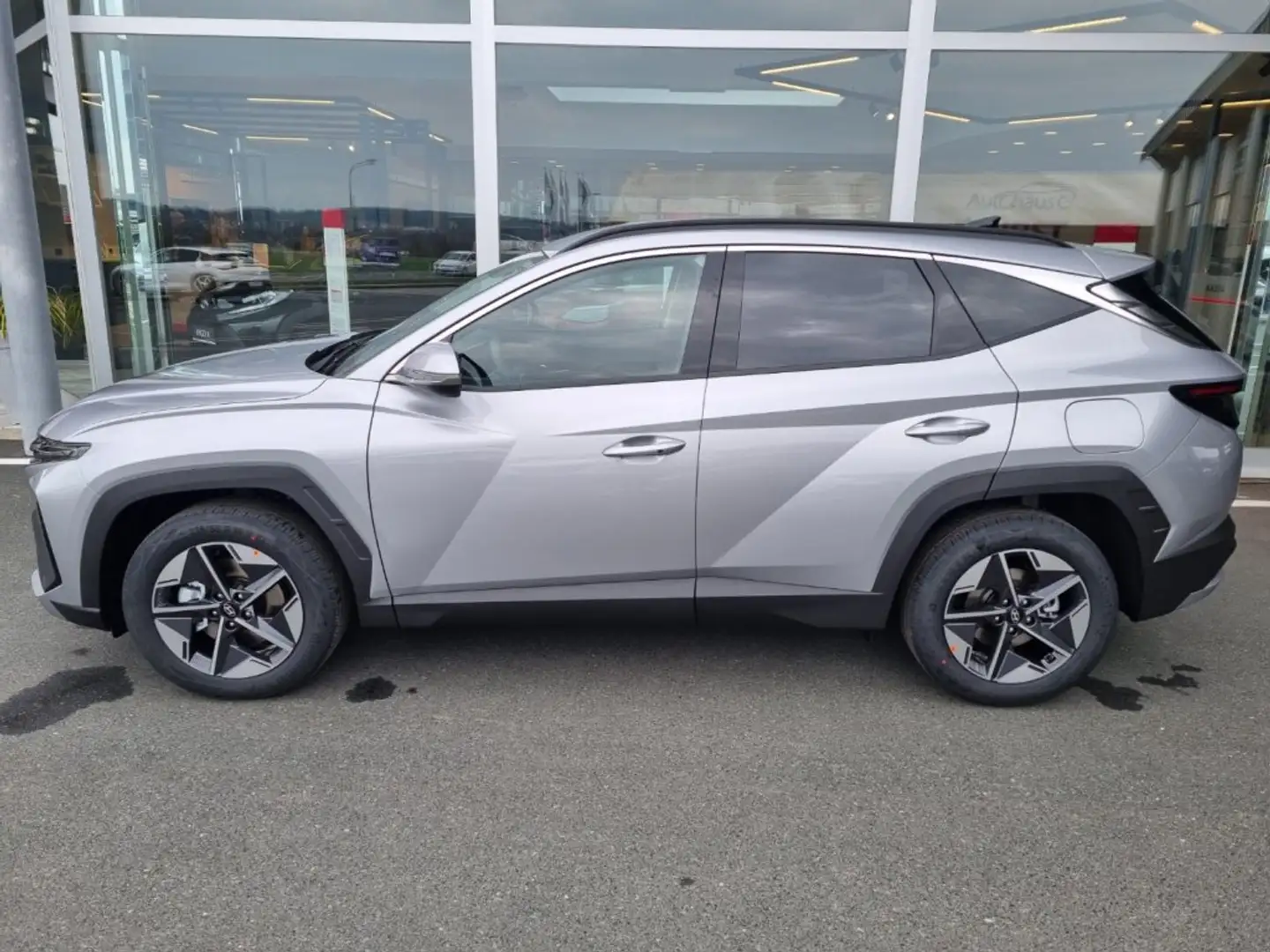 Hyundai TUCSON NX4 GO 1,6 T-GDi 2WD 48V DCT t5bg2 Silber - 2