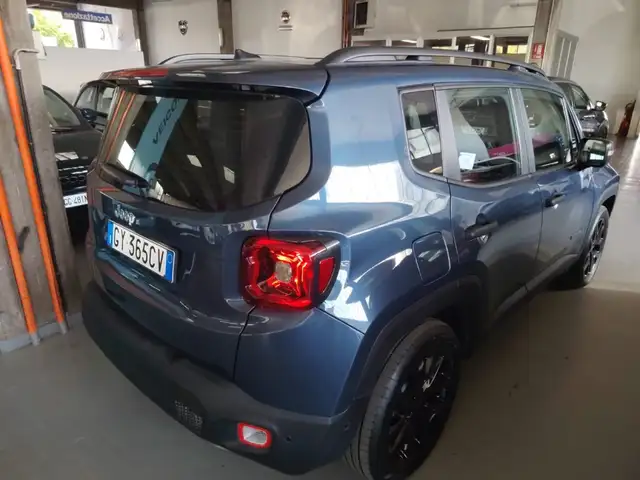 Jeep Renegade view 14
