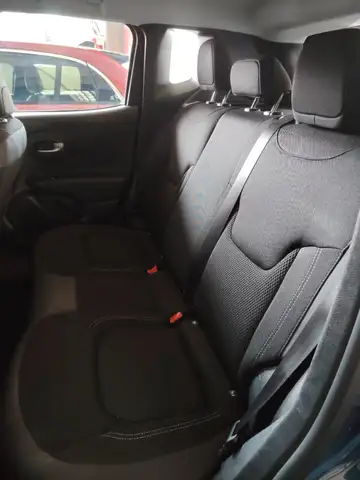 Jeep Renegade view 15