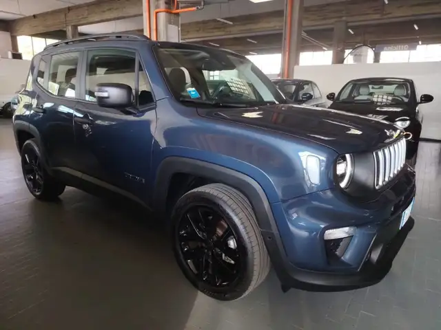 Jeep Renegade view 5