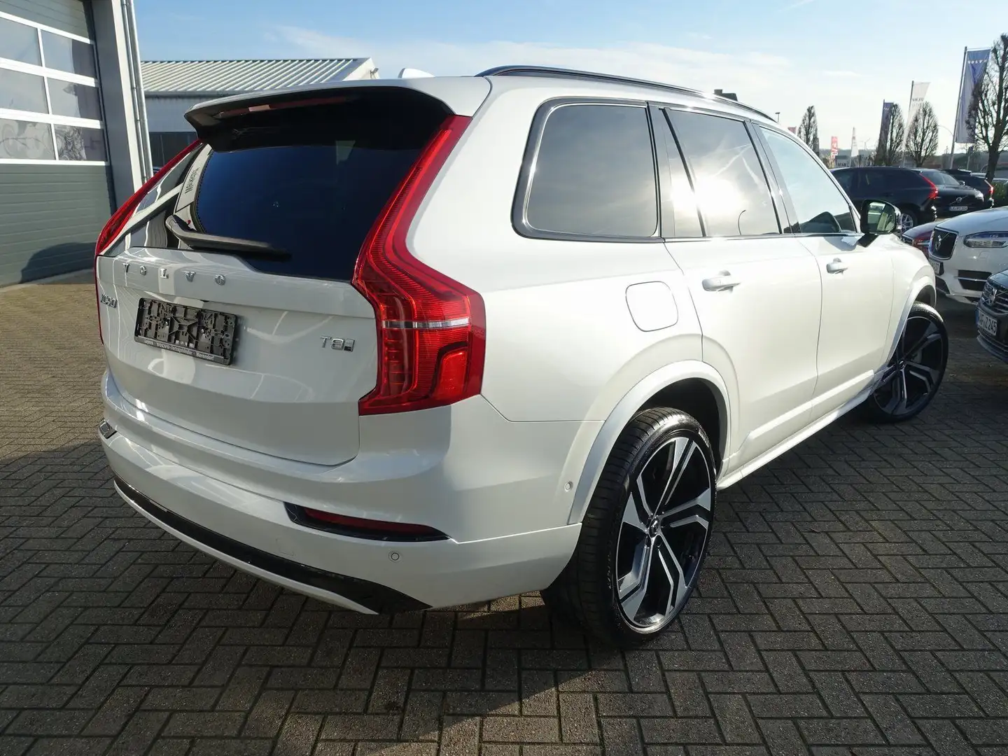 Volvo XC90 Ultra Dark T8 AWD Plug-in/360°Cam/AHK/Massa Weiß - 2