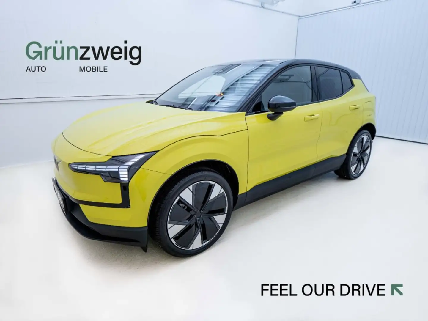 Volvo EX30 Plus, Single Motor Extended Range, Vollelektrisch Gelb - 2