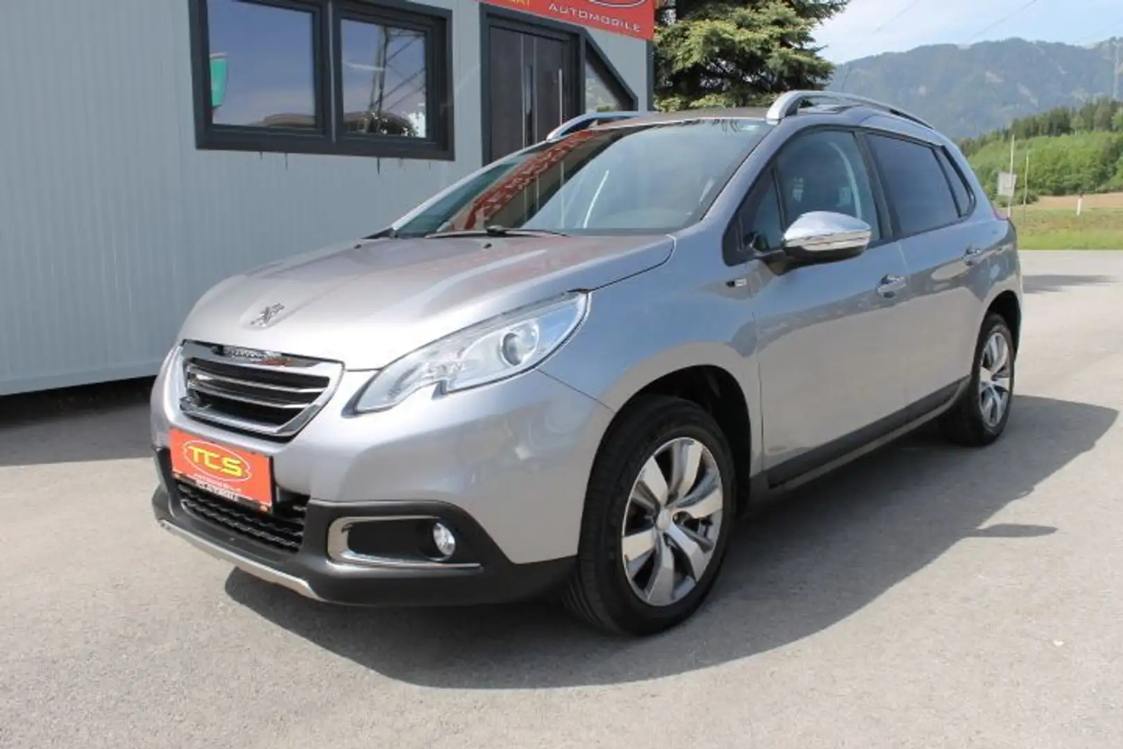 Peugeot 2008 1,6 e-HDi 92 FAP Style*Anhängevorrichtung*** Grau - 1