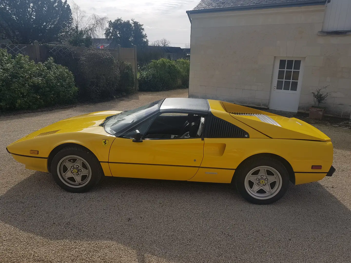 Ferrari 308 Jaune - 1