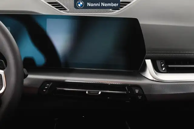 BMW X1 view 11