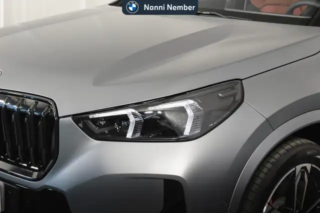 BMW X1 view 5