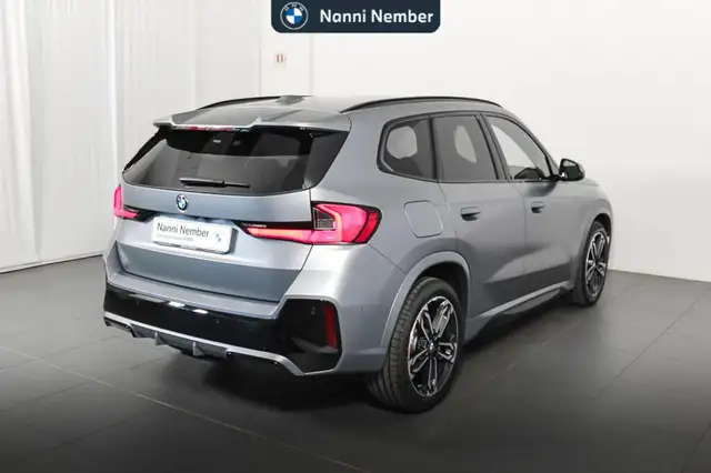BMW X1 view 3