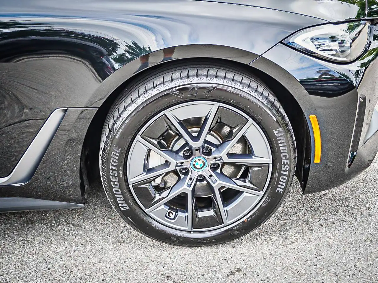 BMW i4 fotografie BMW i4