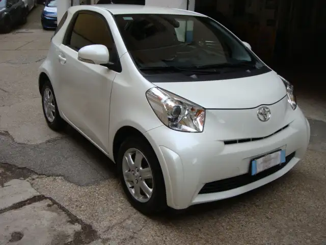 Toyota iQ iQ 1.0 Lounge cvt *km 46000*