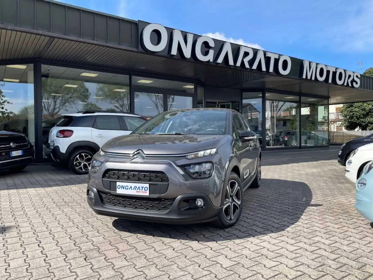 Citroen C3 PureTech 83 S&S Plus Grijs - 1