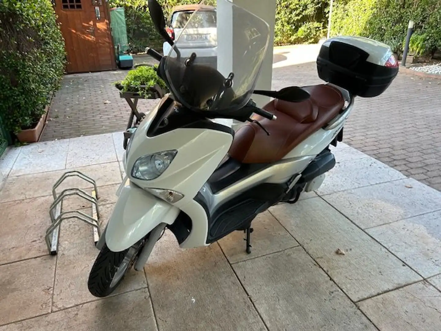 Yamaha X-City 250 Wit - 2