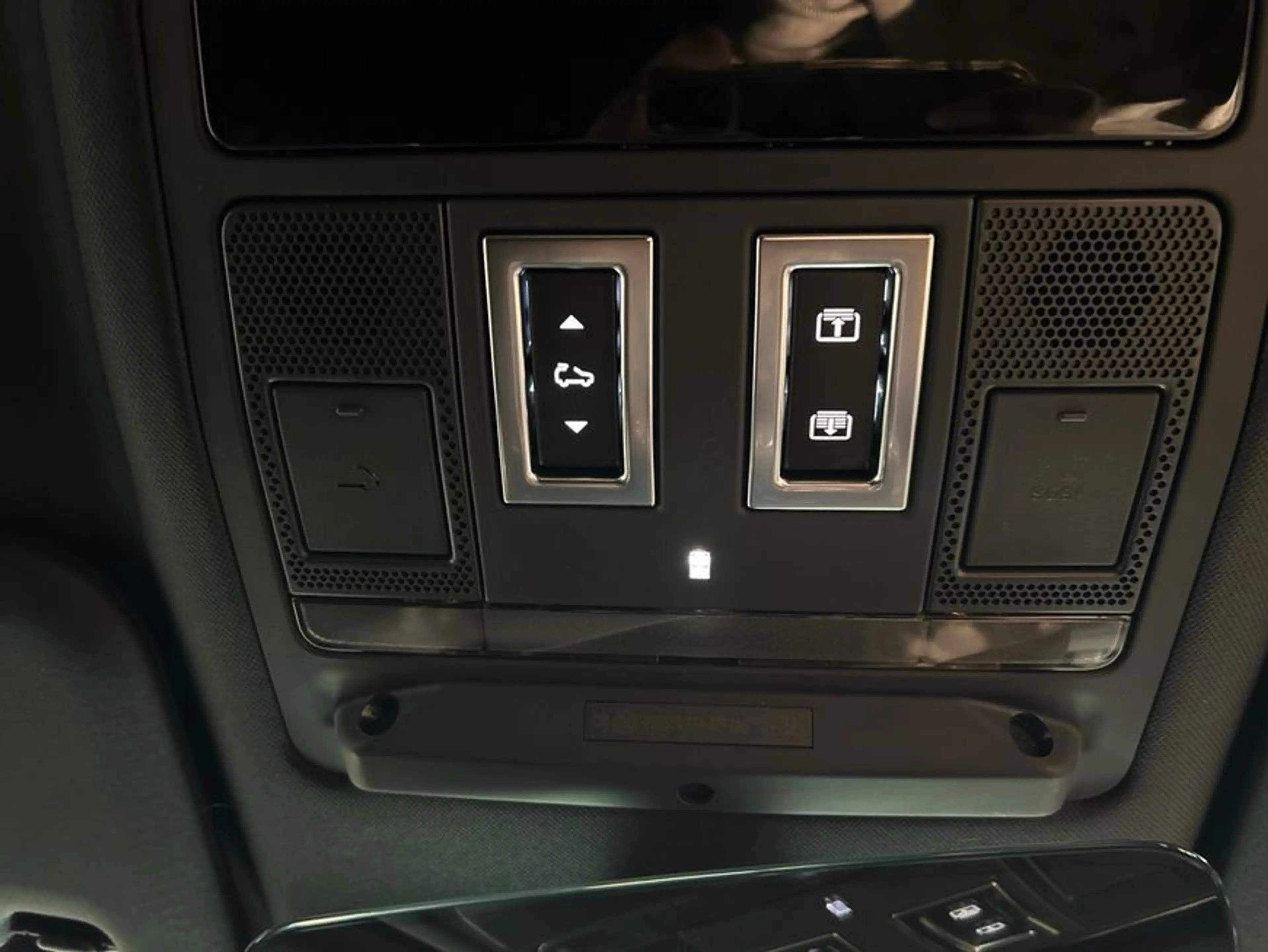 Land Rover Defender 110 D350 X-Dynamic SE 257 kW, 5-türig (Di — photo 21