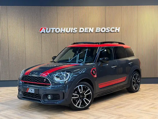 MINI Cooper SE Countryman ALL4 John Cooper Works. Pano - HK