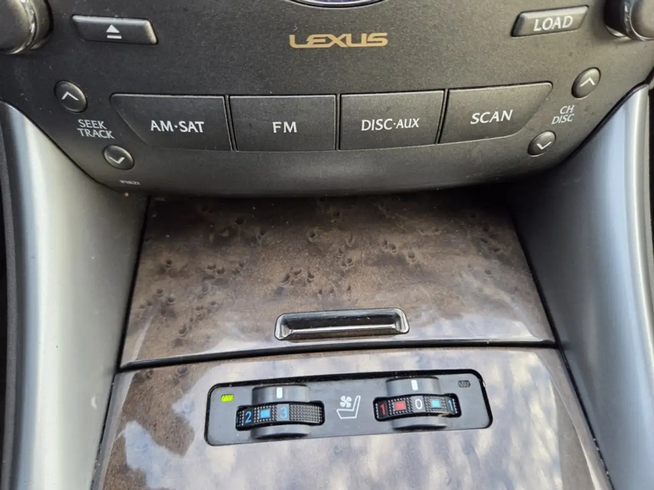 Lexus IS photo Lexus IS