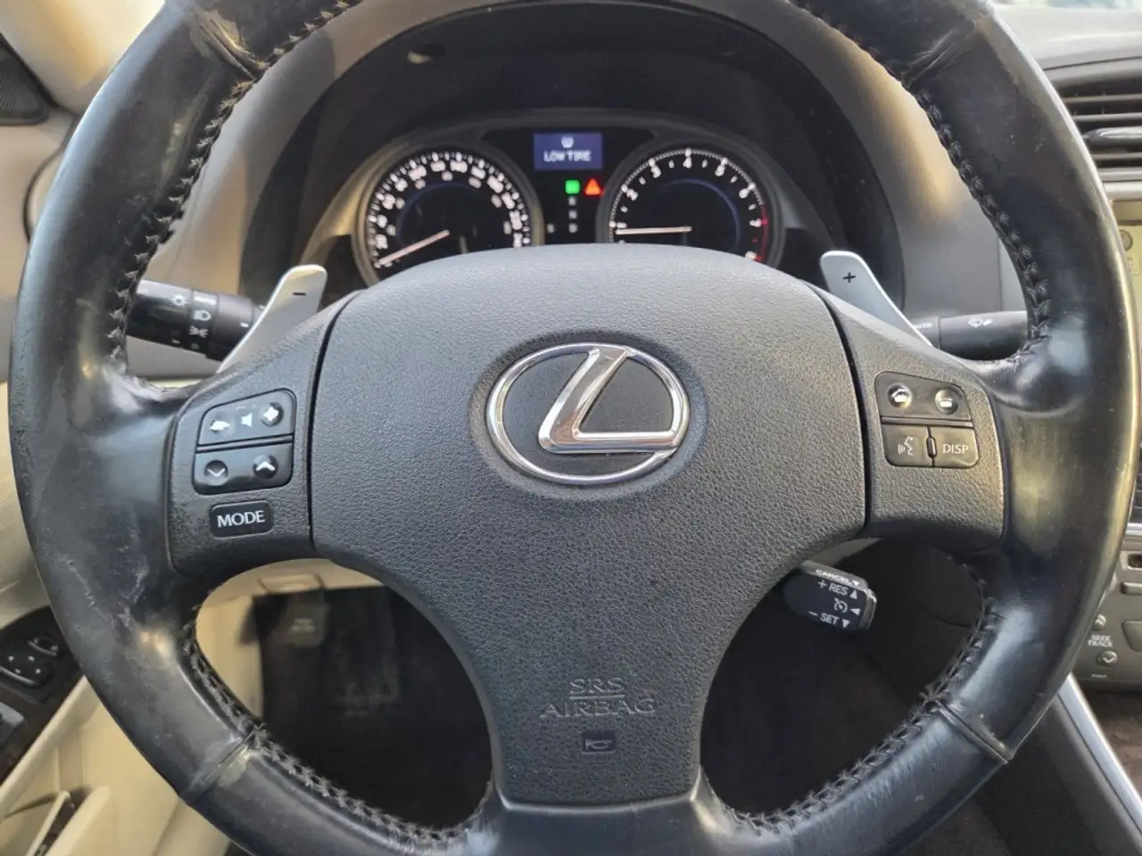 Lexus IS photo Lexus IS