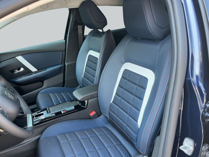 Citroen C4 Hybrid 145 COLLECTION Plus — photo 10