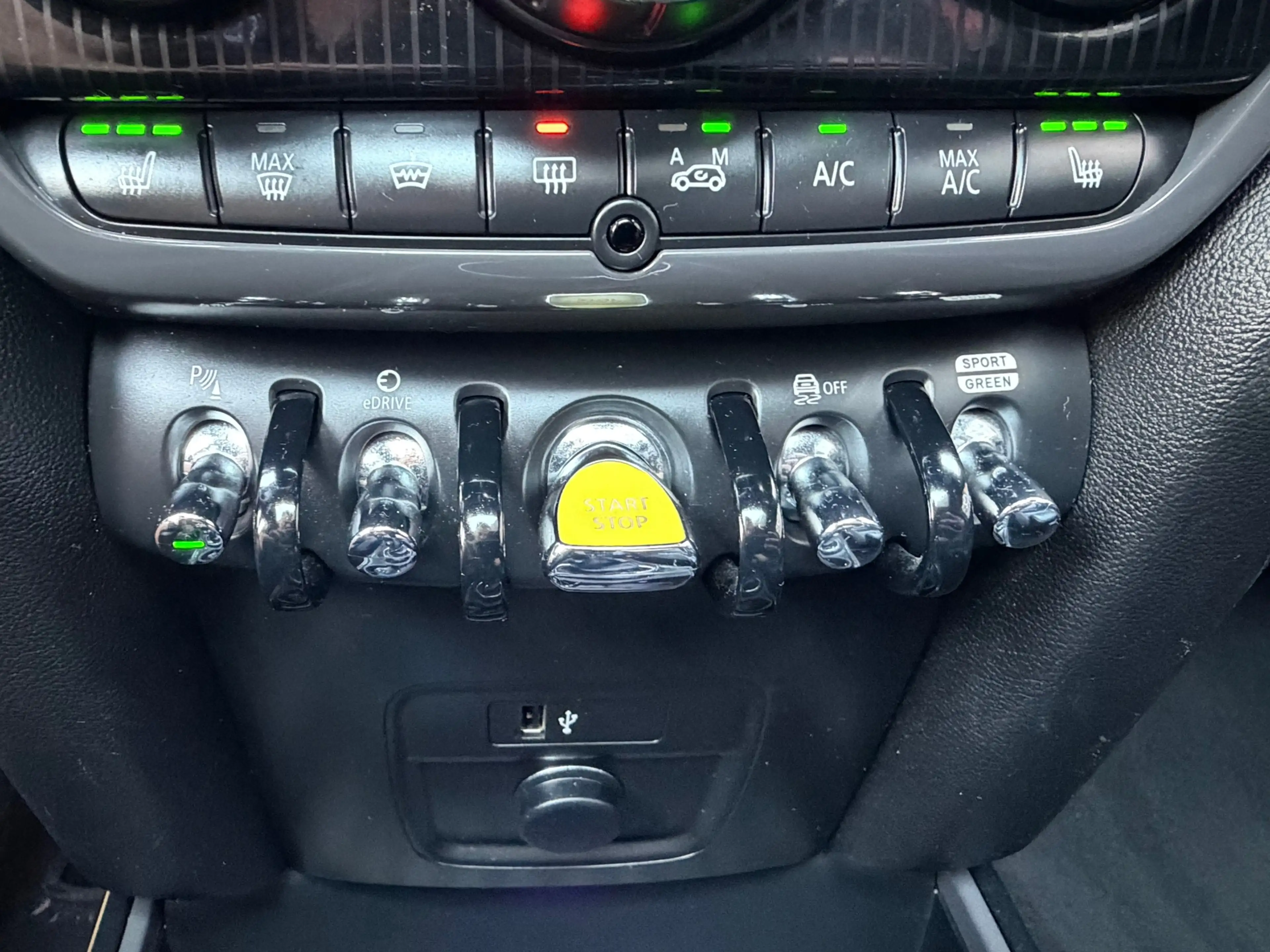 MINI Cooper SE Countryman Mini 2.0 224PK ALL4 Chili Plug In Hybrid Panorama, — photo 29