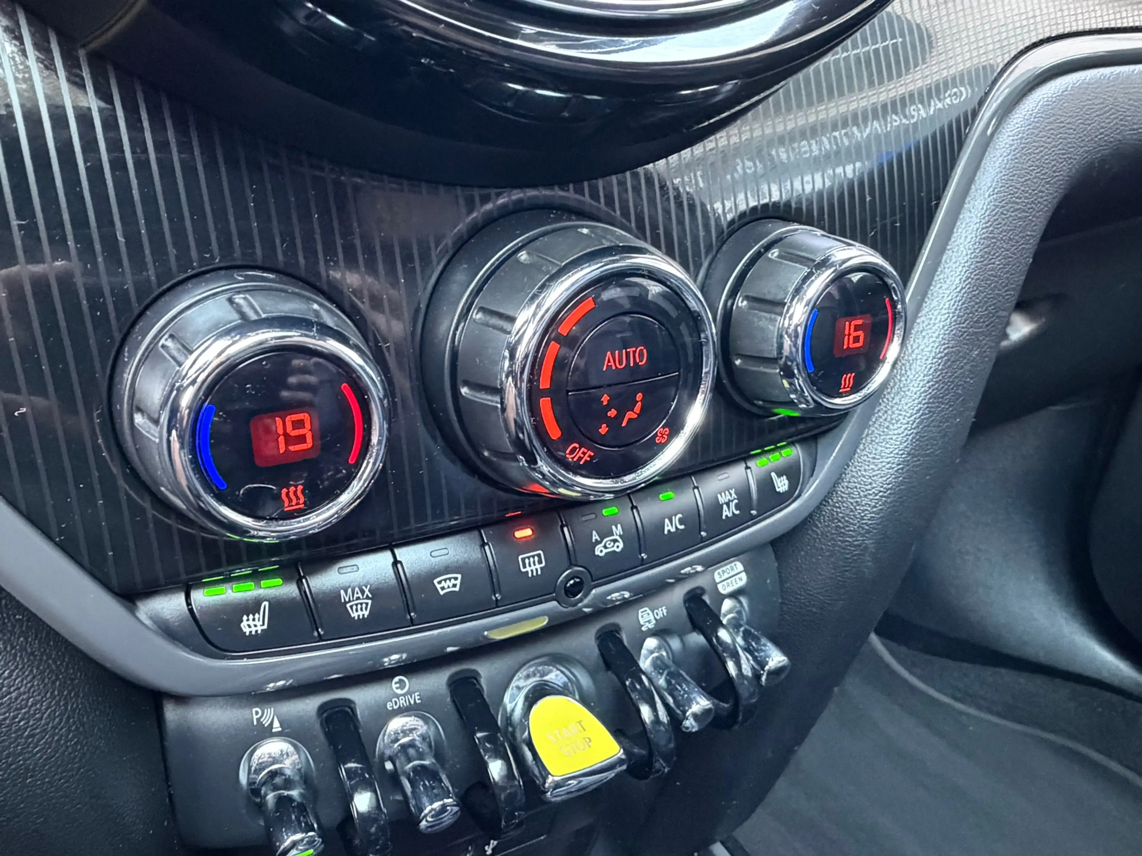 MINI Cooper SE Countryman Mini 2.0 224PK ALL4 Chili Plug In Hybrid Panorama, — photo 28