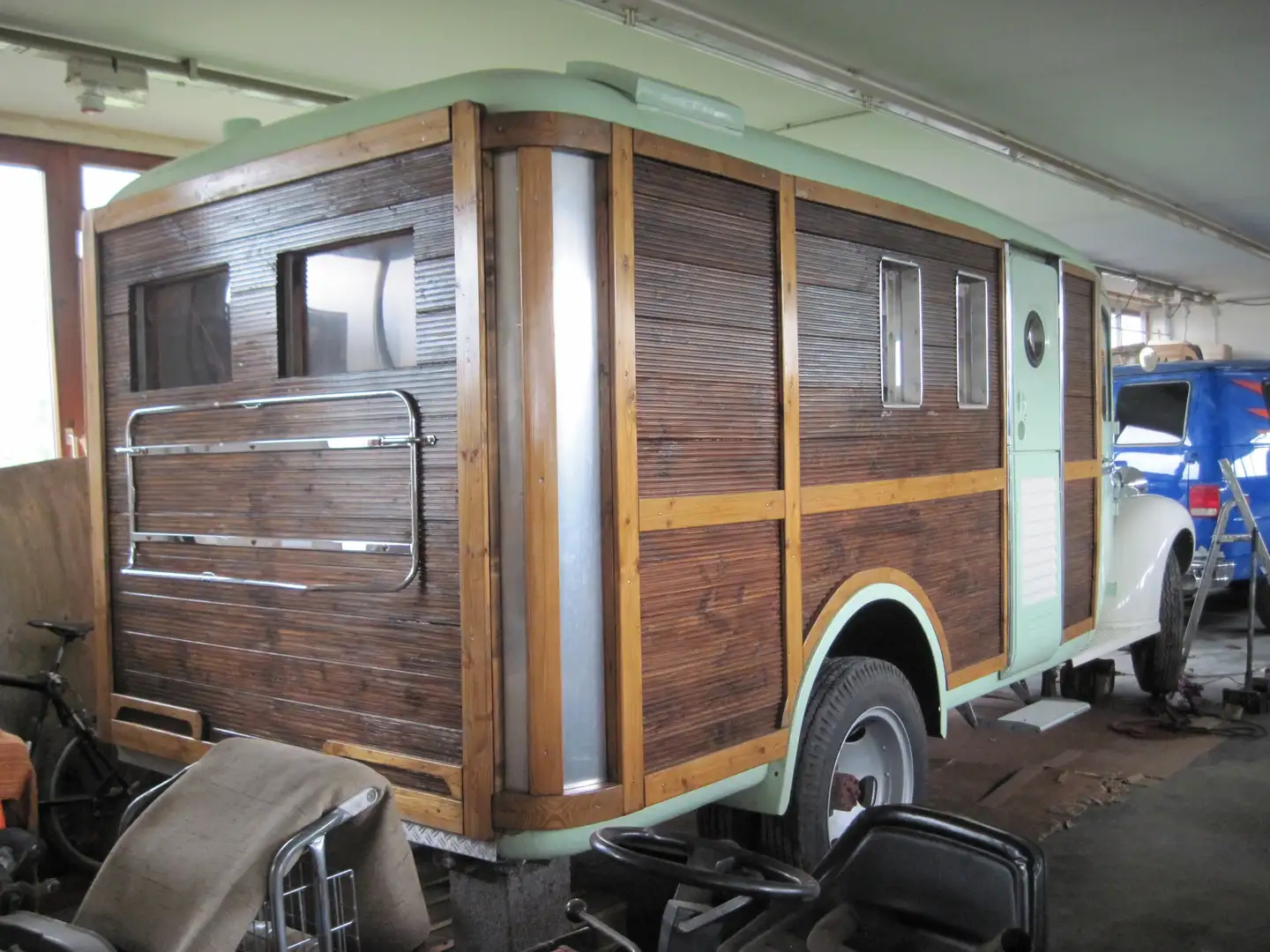 Chevrolet Büromobiel Зелений - 2