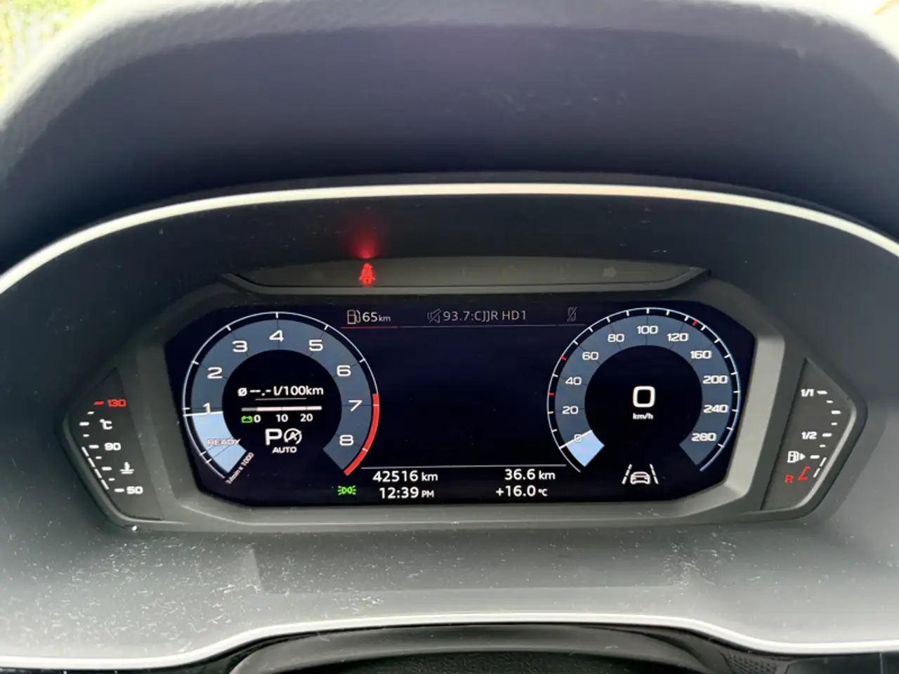 Audi Q3 снимка Audi Q3