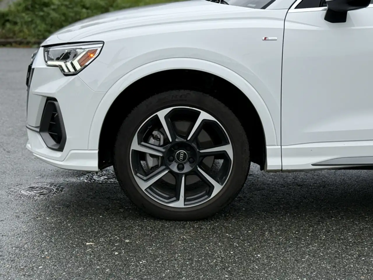 Audi Q3 снимка Audi Q3