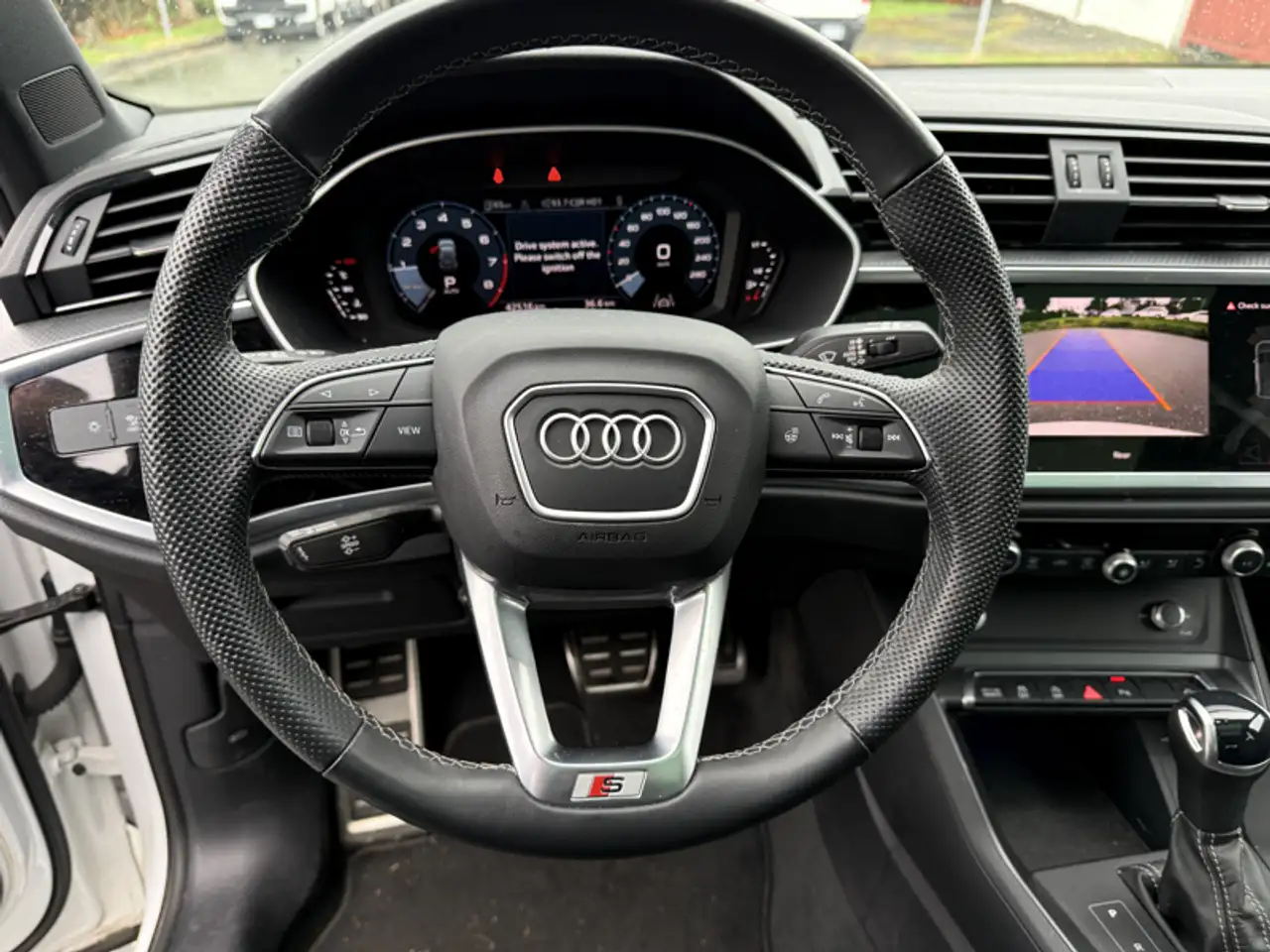 Audi Q3 снимка Audi Q3