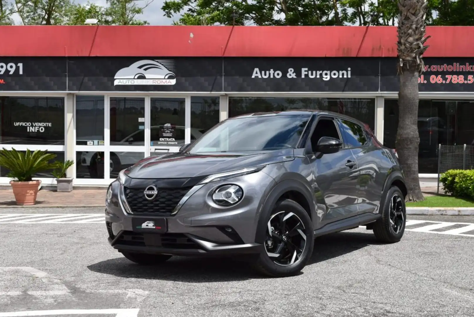 Nissan Juke 1.6 HEV N-Connecta Hybrid Automatica 94CV Grijs - 2