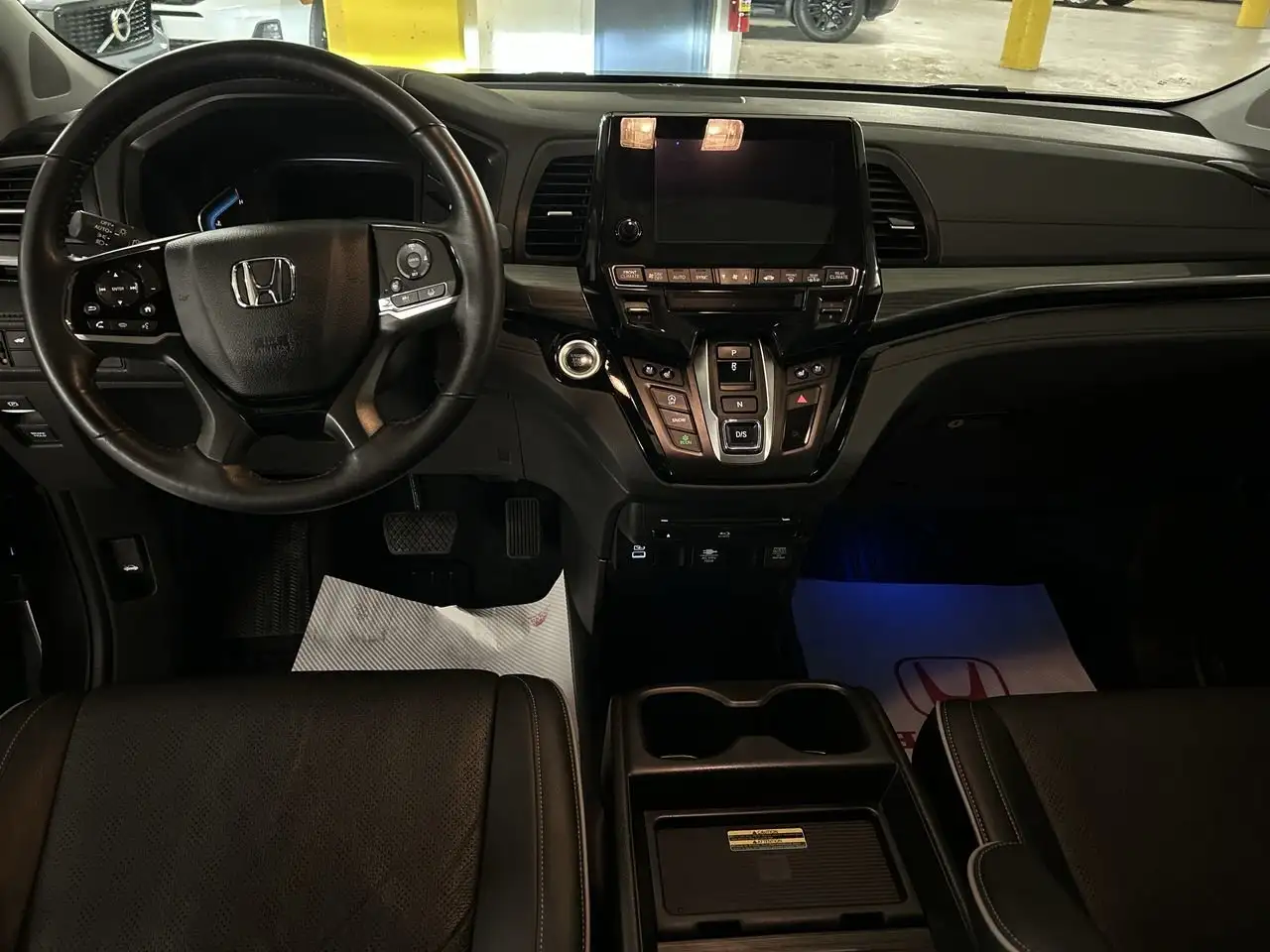 Honda Odyssey снимка Honda Odyssey