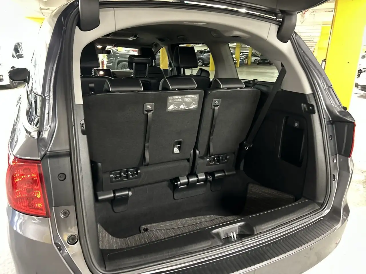 Honda Odyssey снимка Honda Odyssey